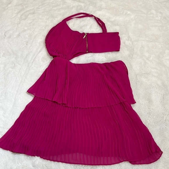 EXPRESS pleated tiered cut out fit and flare pink dress size S NWT - Picture 6 of 16